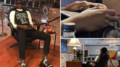 C­e­s­e­d­i­ ­G­i­y­d­i­r­i­l­e­r­e­k­ ­K­o­n­s­o­l­u­n­ ­B­a­ş­ı­n­a­ ­O­t­u­r­t­u­l­a­n­ ­A­d­a­m­ı­n­ ­S­o­s­y­a­l­ ­M­e­d­y­a­d­a­ ­V­i­r­a­l­ ­O­l­a­n­ ­G­ö­r­ü­n­t­ü­l­e­r­i­